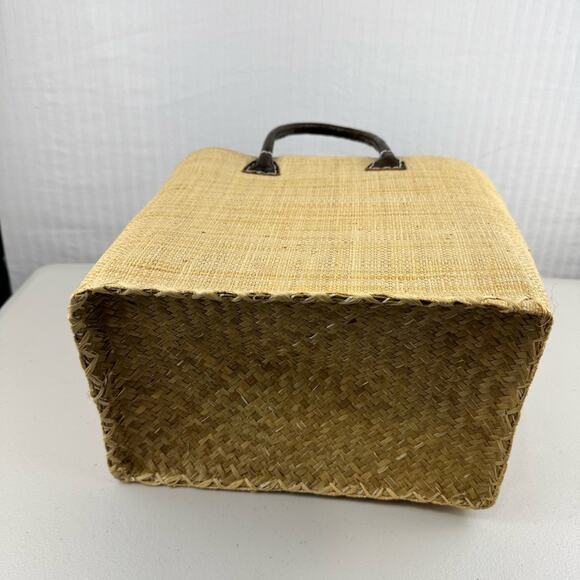ONIGO Elegant Natural Woven Handmade French Basket Tan Tote Bag Leather Handles - Picture 7 of 7